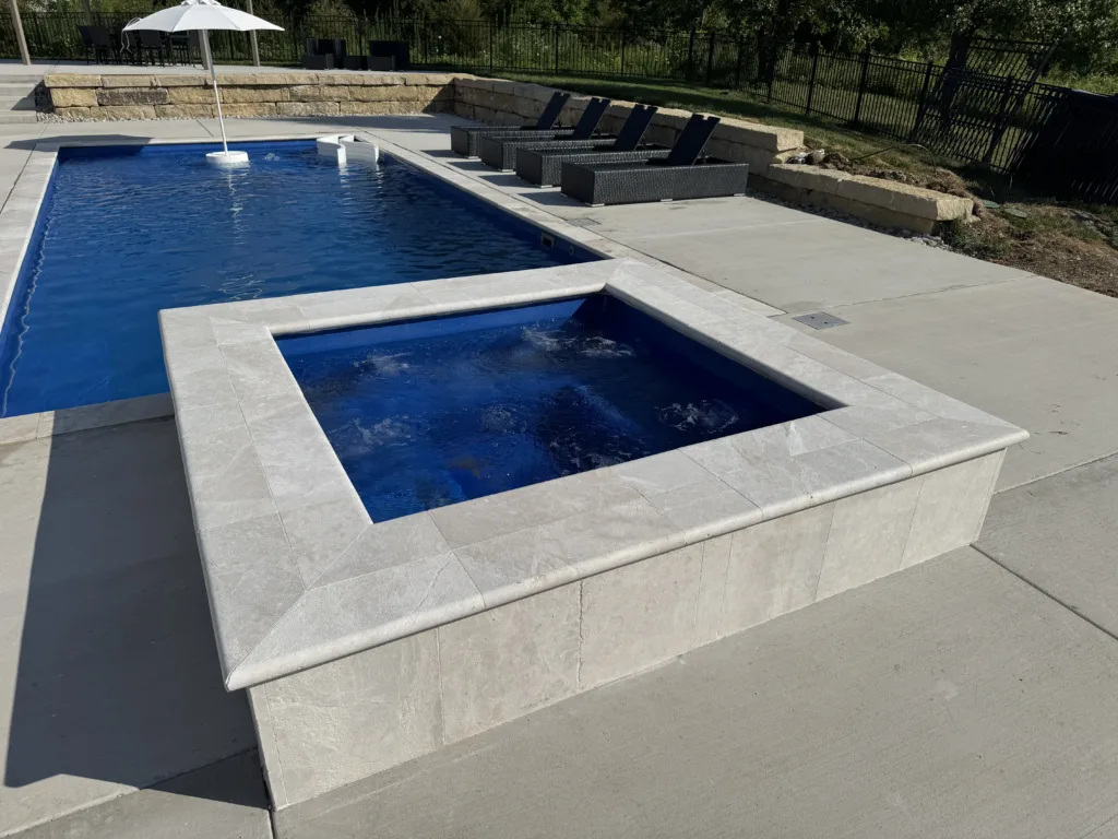 Pinnacle fiberglass pool by Hometown Pool